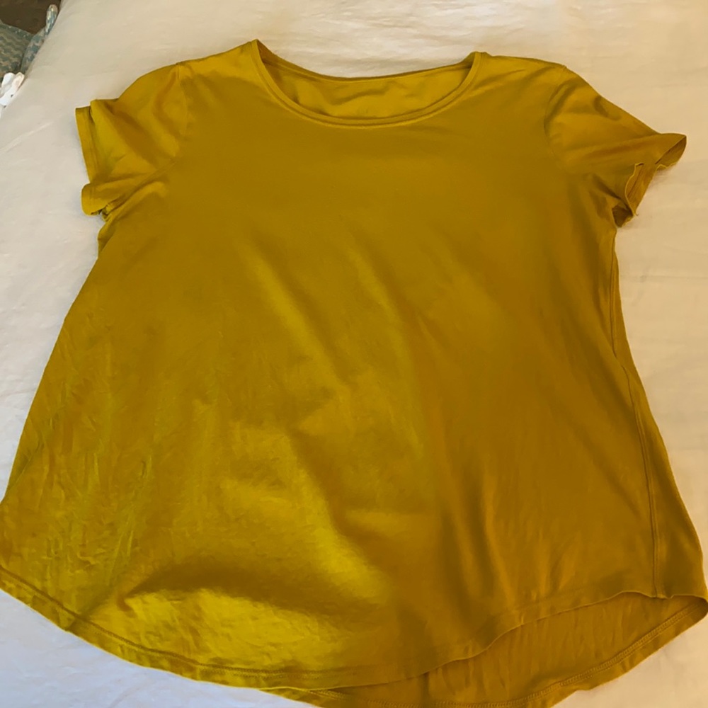 Lululemon Tee